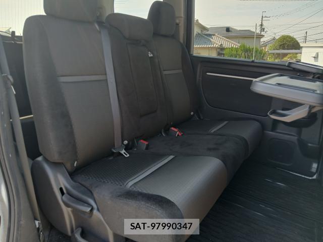 Honda e 2019-07 8277179-18
