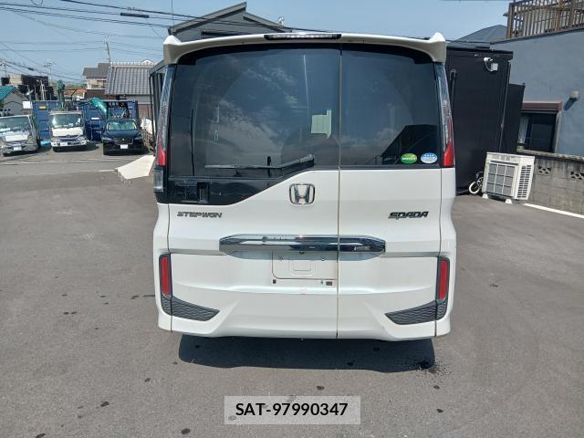 Honda e 2019-07 8277179-5