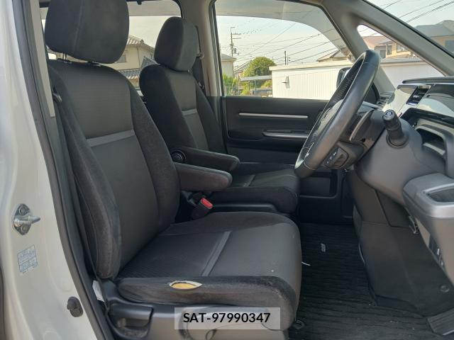 Honda e 2019-07 8277179-8
