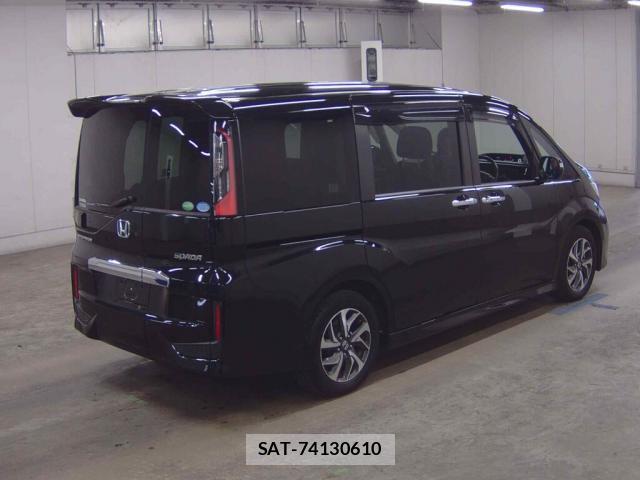 Honda e 2015-05 8277469-4