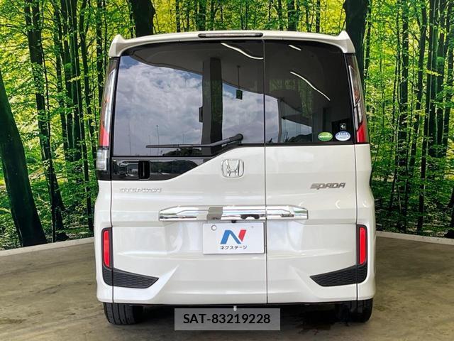 Honda e 2019-01 8277541-15