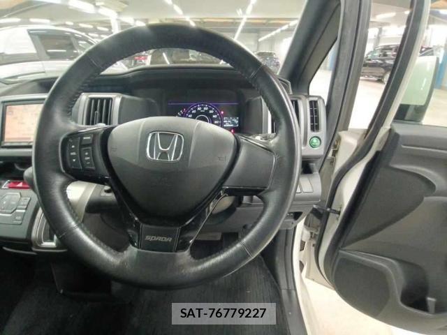 Honda e 2010-02 8277908-2