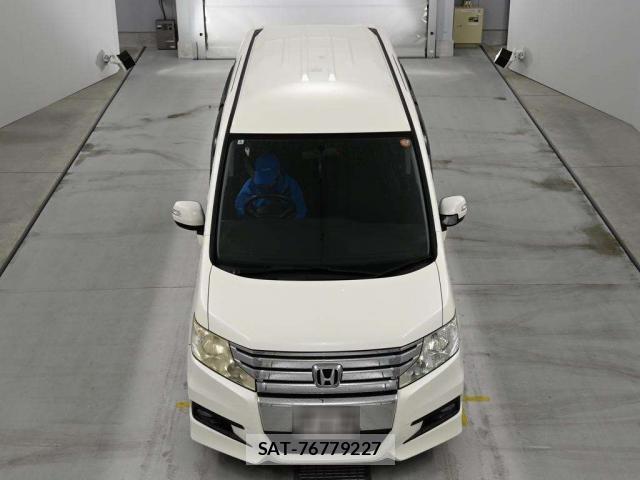 Honda e 2010-02 8277908-9