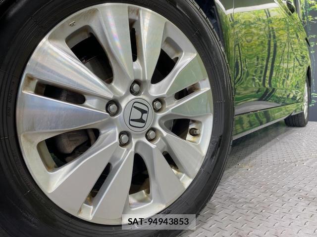 Honda e 2010-06 8278031-13