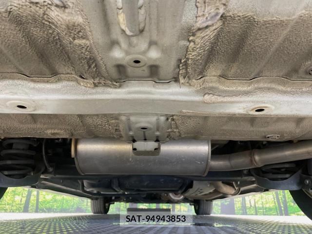 Honda e 2010-06 8278031-19