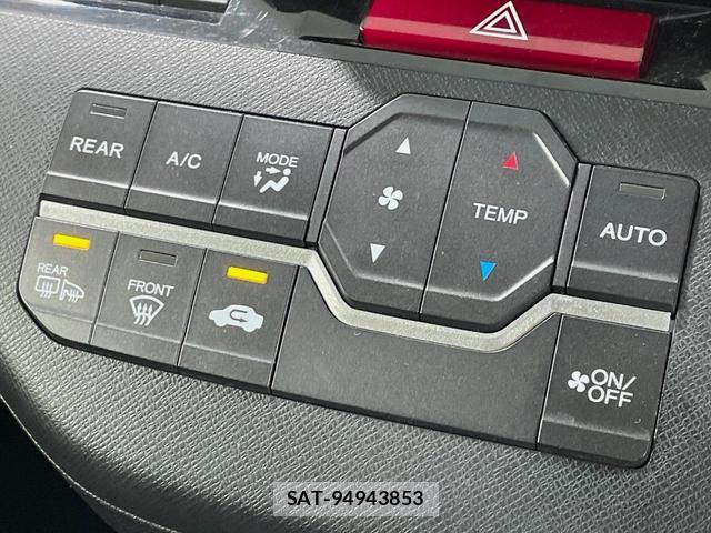 Honda e 2010-06 8278031-6