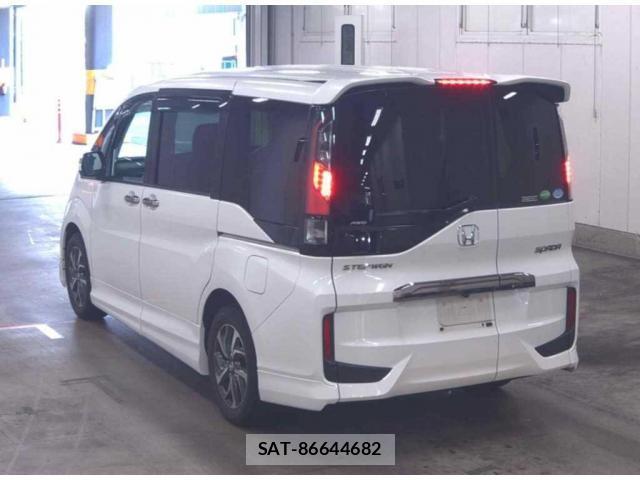 Honda e 2015-11 8278243-1