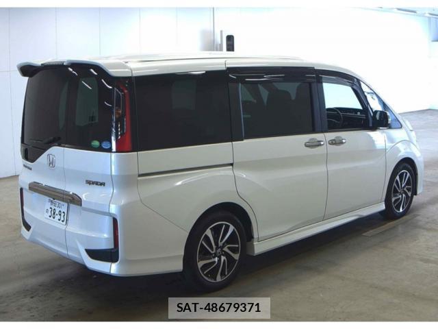 Honda e 2015-05 8278250-1