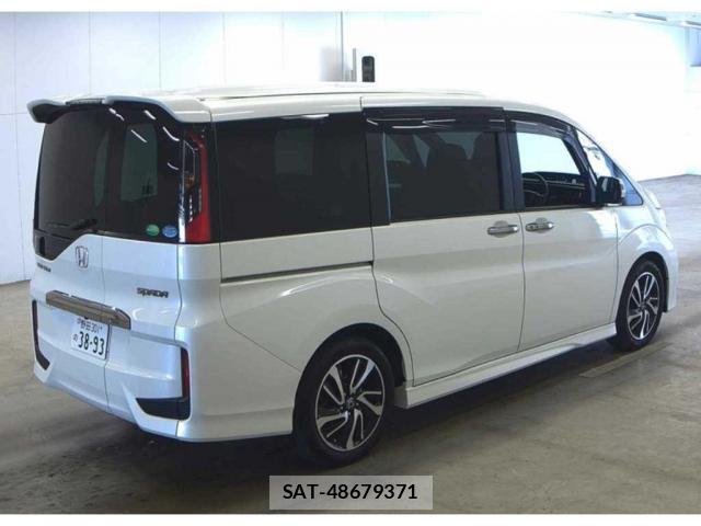 Honda e 2015-05 8278250-4