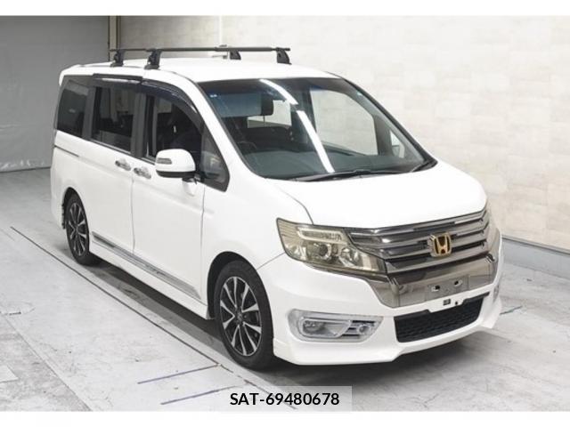 Honda e 2013-09 8278346-3