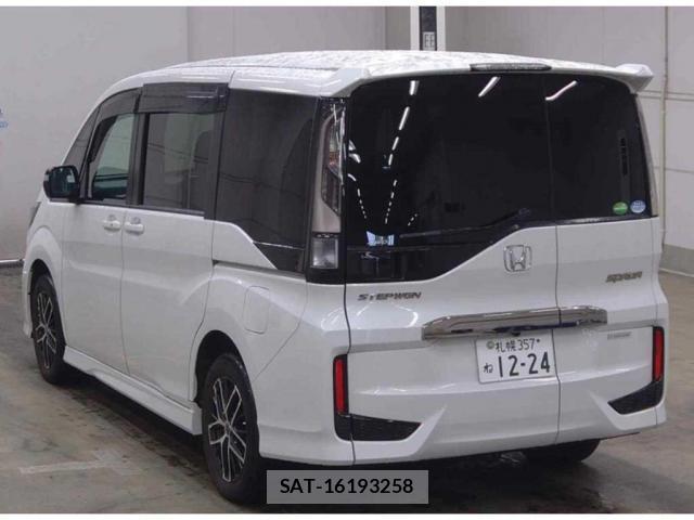 Honda e 2019-11 8278447-4
