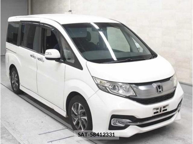 Honda e 2015-08 8278481-0
