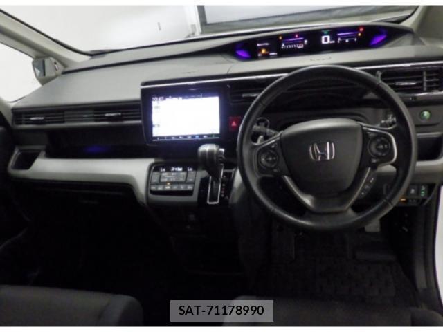 Honda e 2021-04 8278585-2