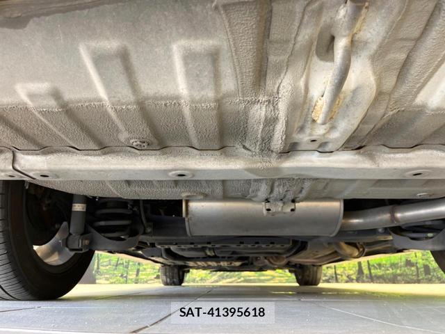 Honda e 2014-03 8279338-13