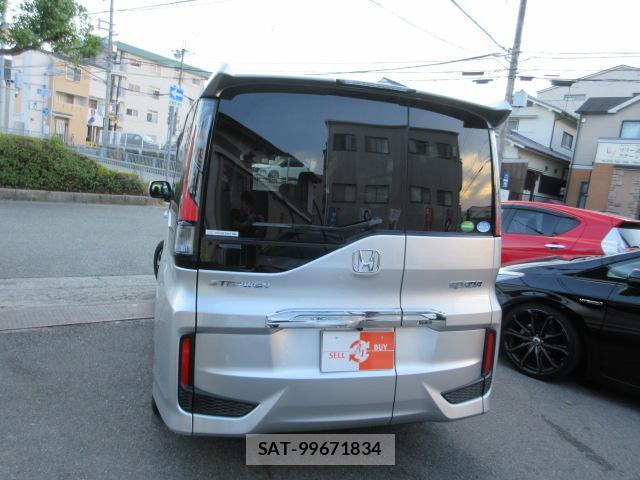 Honda e 2019-03 8279531-1
