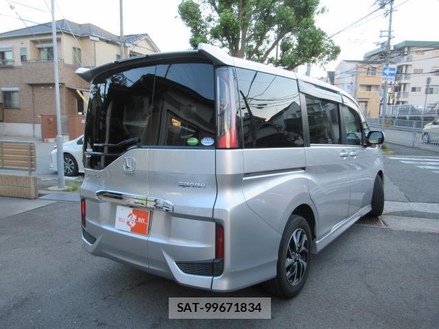 Honda e 2019-03 8279531-13
