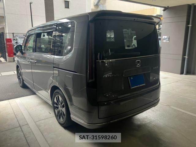 Honda e 2024-07 8279659-13
