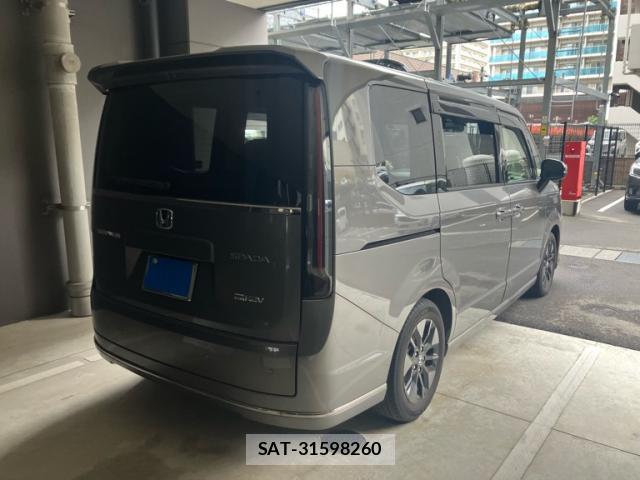 Honda e 2024-07 8279659-2