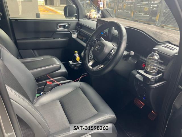 Honda e 2024-07 8279659-8