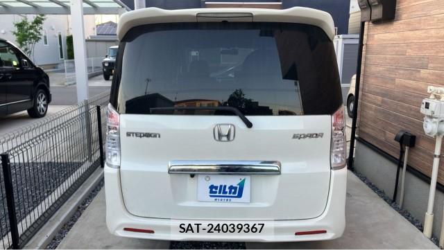 Honda e 2012-03 8280527-1
