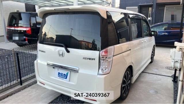 Honda e 2012-03 8280527-13