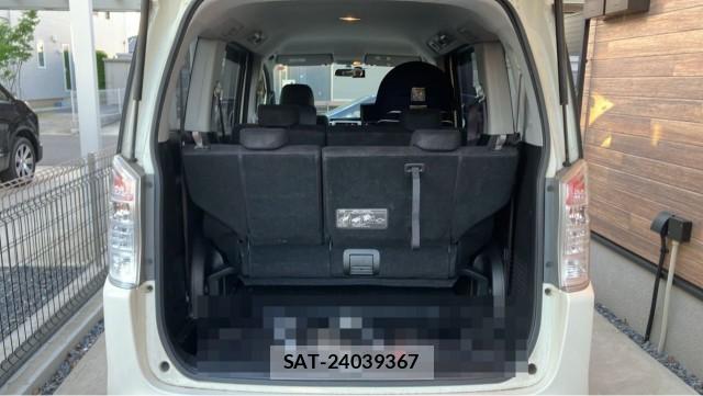 Honda e 2012-03 8280527-17