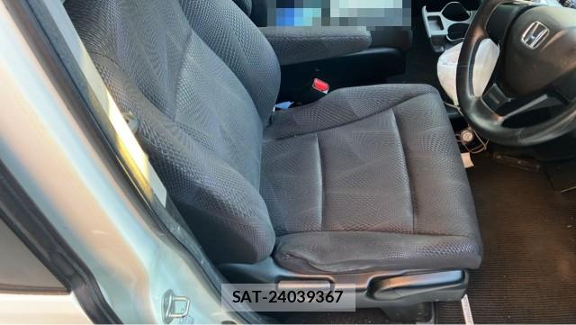 Honda e 2012-03 8280527-5