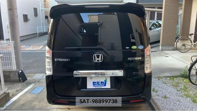 Honda e 2010-06 8280619-1