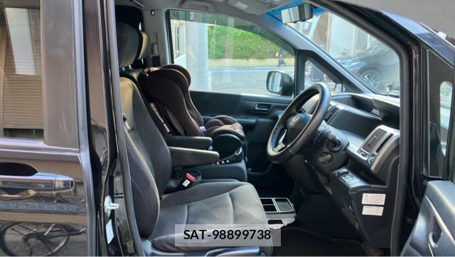 Honda e 2010-06 8280619-5