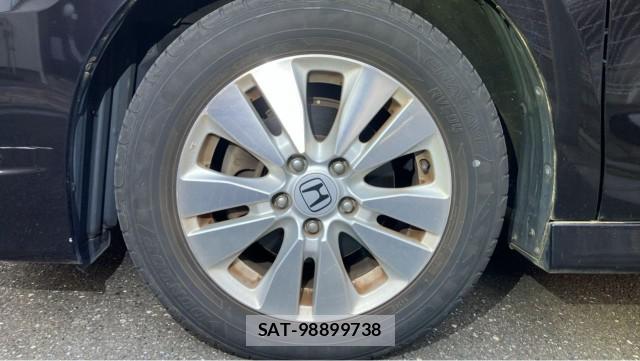 Honda e 2010-06 8280619-8