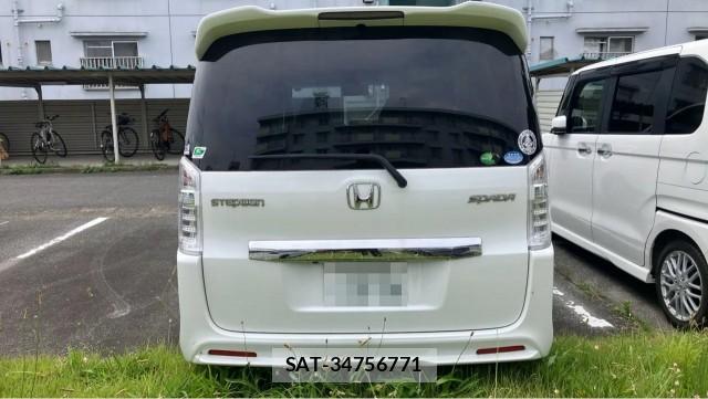 Honda e 2014-03 8280708-1