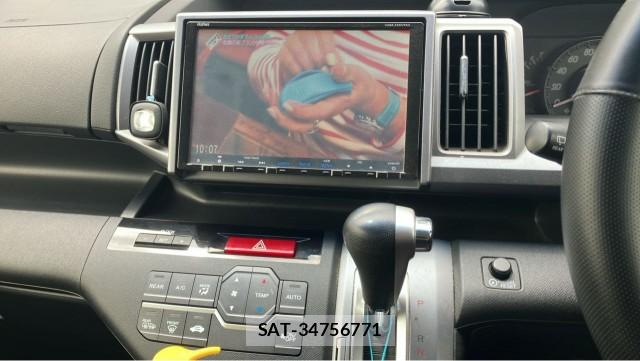 Honda e 2014-03 8280708-4