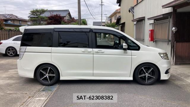 Honda e 2010-09 8280858-10