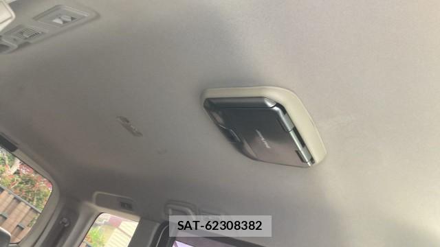 Honda e 2010-09 8280858-15
