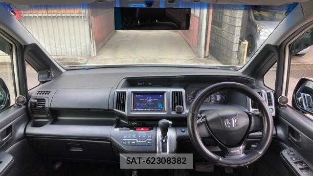 Honda e 2010-09 8280858-2