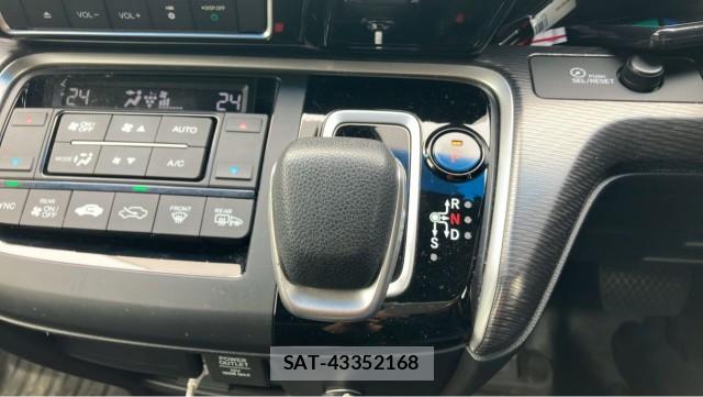 Honda e 2019-10 8280992-14