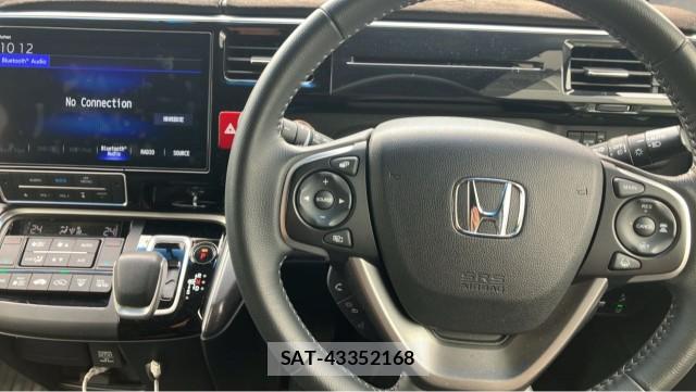 Honda e 2019-10 8280992-16
