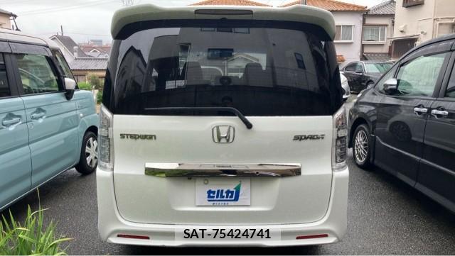 Honda e 2013-07 8281561-1