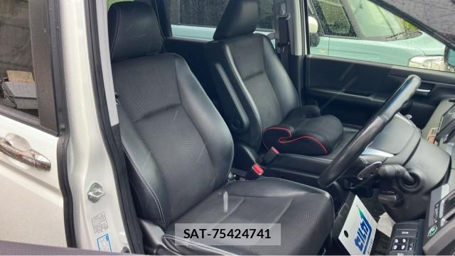 Honda e 2013-07 8281561-5