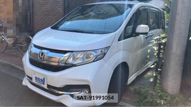 Honda e 2015-05 8281661-11