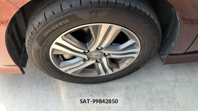 Honda e 2019-07 8282009-8