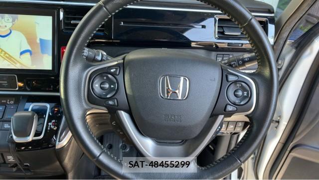 Honda e 2017-10 8282121-16