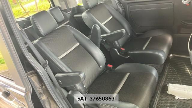 Honda e 2017-09 8282271-6