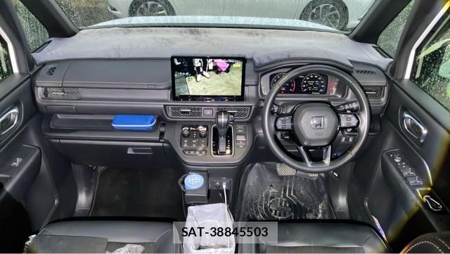 Honda e 2024-06 8282392-2