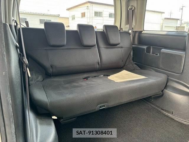 Honda e 2012-04 8282956-8