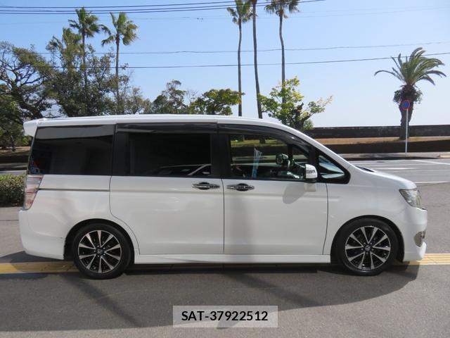 Honda e 2013-02 8282993-12