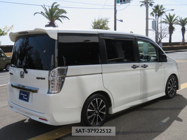 Honda e 2013-02 8282993-13