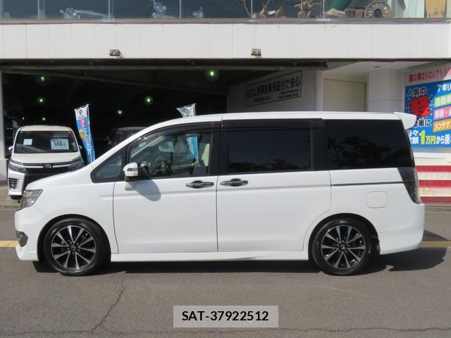 Honda e 2013-02 8282993-18