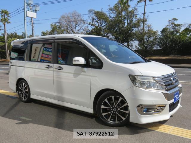 Honda e 2013-02 8282993-8