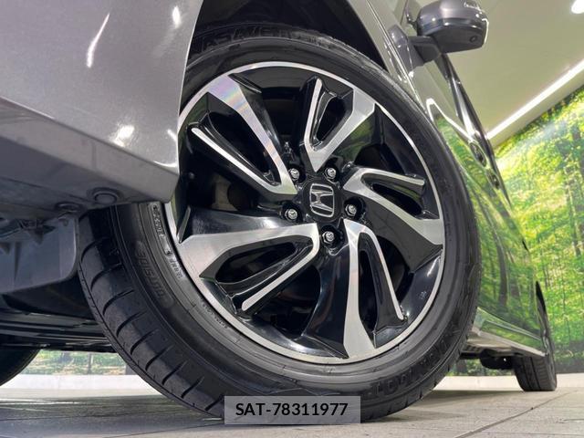 Honda e 2015-04 8283145-13